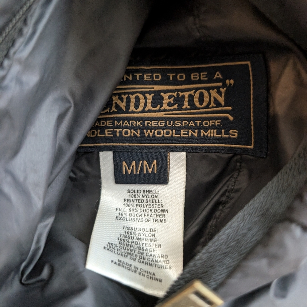 Pendleton Bitterroot Reversible Aztec Design Puff… - image 4